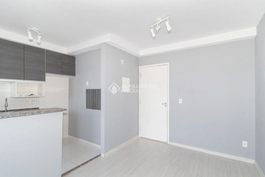 Apartamento 2 quarto(s), no bairro Glória