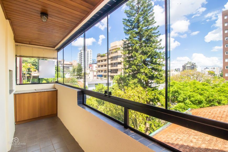 Apartamento de 2 quartos e 1 vaga de garagem no Bairro Auxiliadora - Porto Alegre - RS
