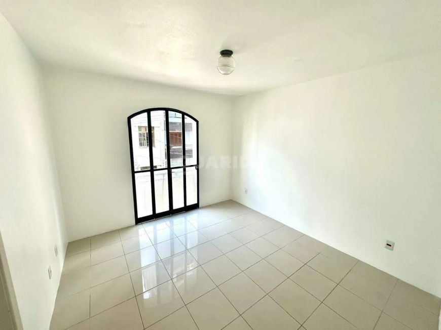 Apartamento com 1 dormitório e 1 vaga de garagem no bairro Centro Histórico