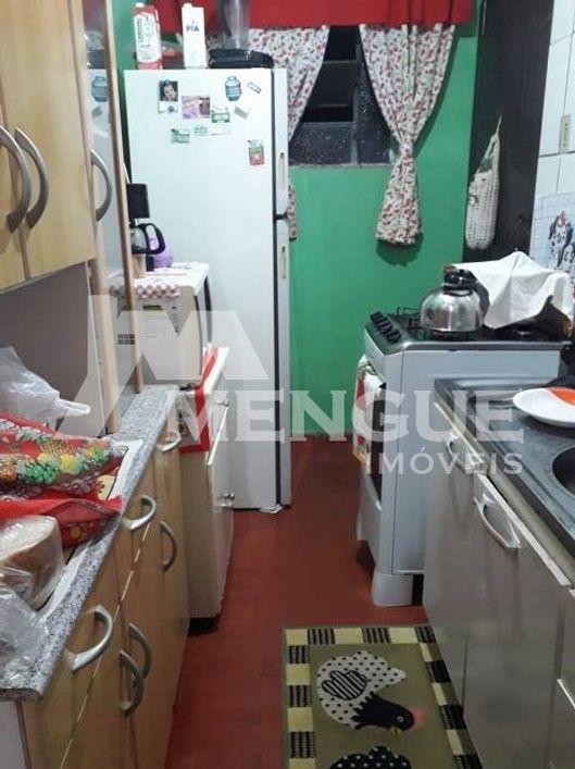 Casa com 2 dormitórios e 1 vaga a venda no bairro Jardim Itu Sabará com 100m² por R$ 270.000,00.
