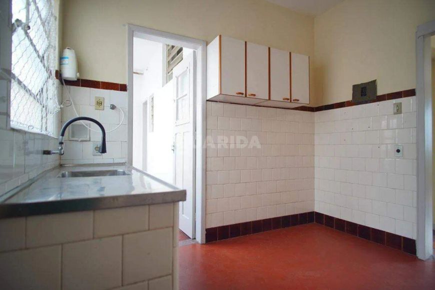 Apartamento com 2 dormitórios no bairro Petrópolis