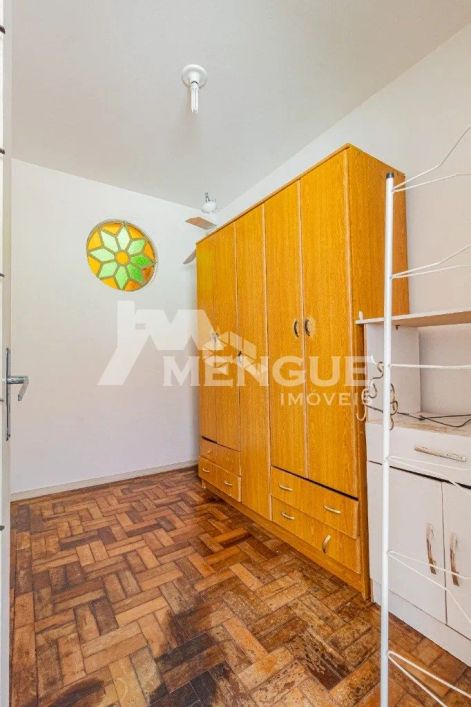 Apartamento 3 dormitórios e 1 vaga no bairro vila Ipiranga em Porto Alegre