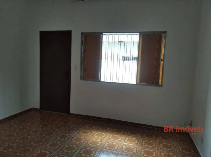 Casa térrea Agua Rasa, 2 Dormitórios ,sala,cozinha, 2 banheiros 6 vagas de carro.