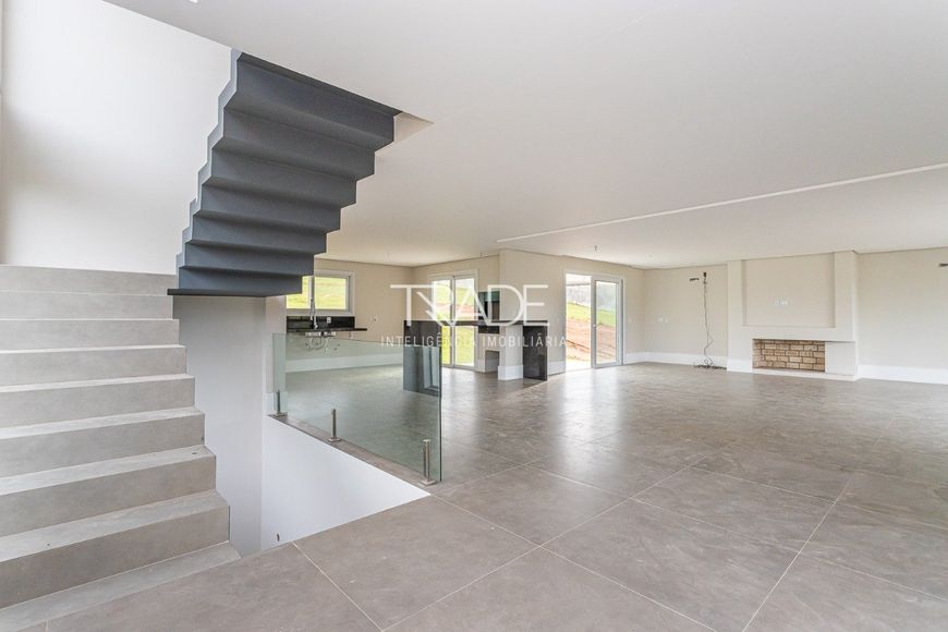 Casa no Alphaville com 04 suítes, 395m²,, zona sul de Porto Alegre.