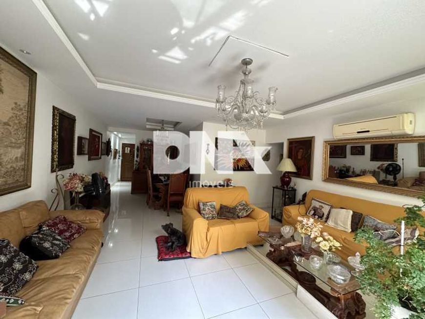 Apartamento - / Residencial / Copacabana