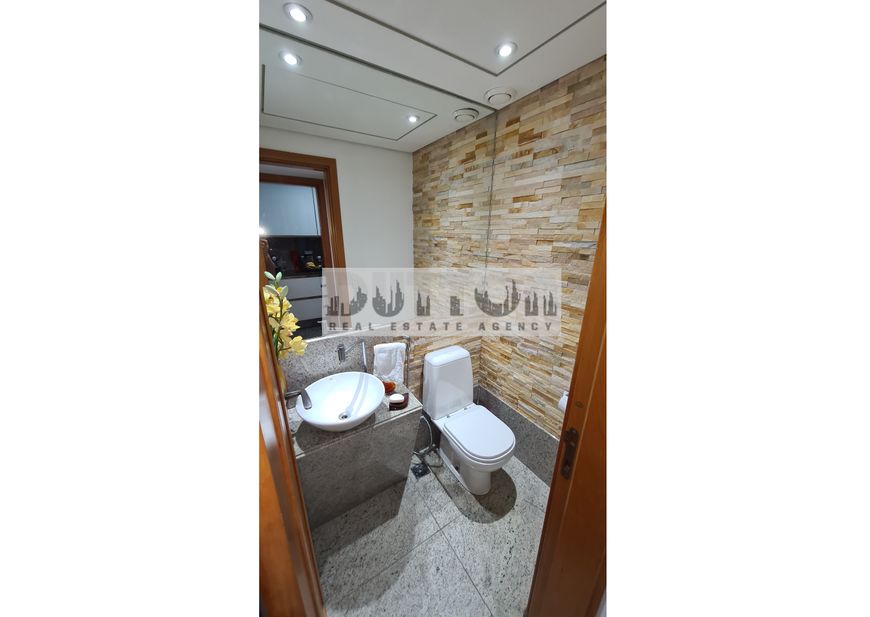 Apartamento para venda possui 160 metros quadrados com 4 quartos