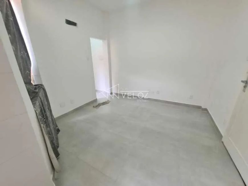 Apartamento - / Residencial / Flamengo
