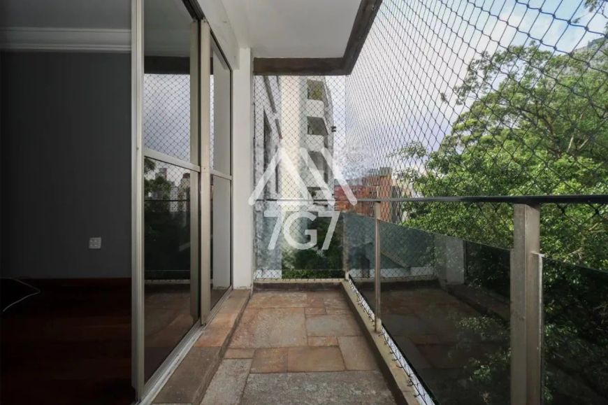 APARTAMENTO À VENDA NO MORUMBI