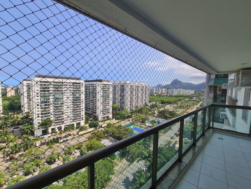 RESERVA DO PARQUE andar alto com linda vista livre para a Pedra da Gávea.
