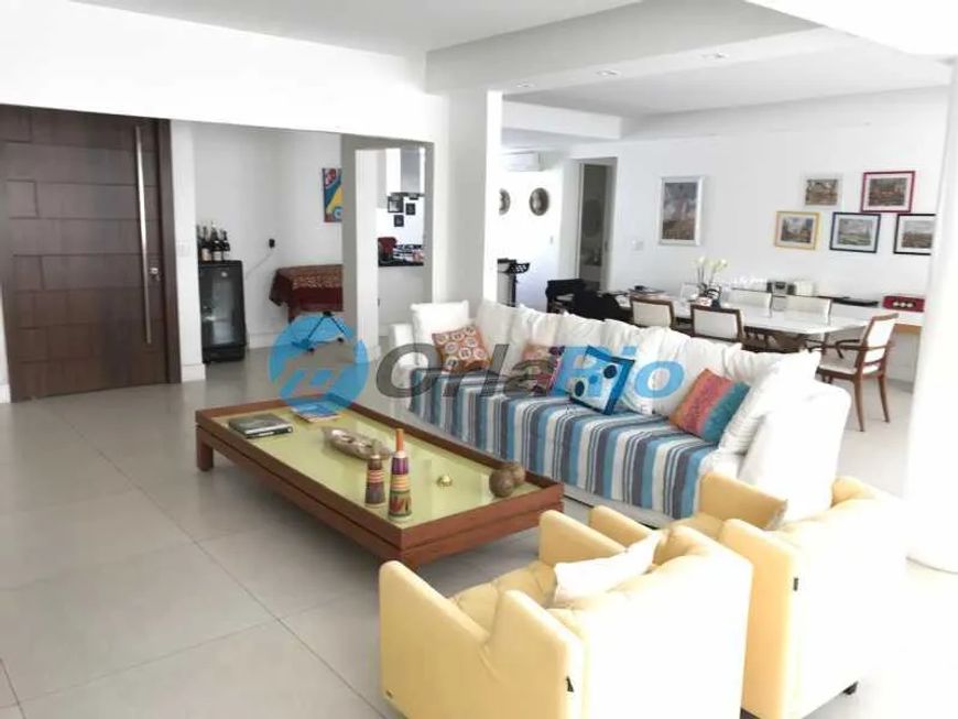 Apartamento : Padrão / Residencial / Copacabana