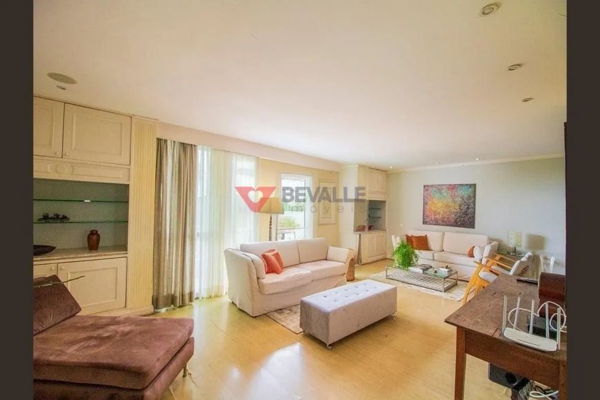 Apartamento 4 Dormitórios em Pouso Alegre Buraquinho