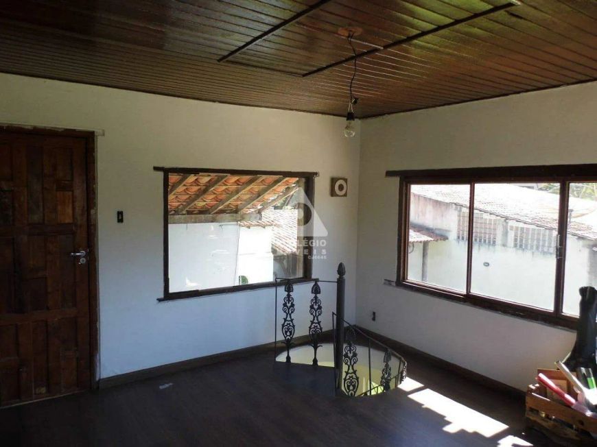 Casa colonial em terreno de 900m2 em Guaratiba