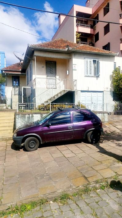 Venda de Casa em Caxias do Sul-RS, bairro Marechal Floriano