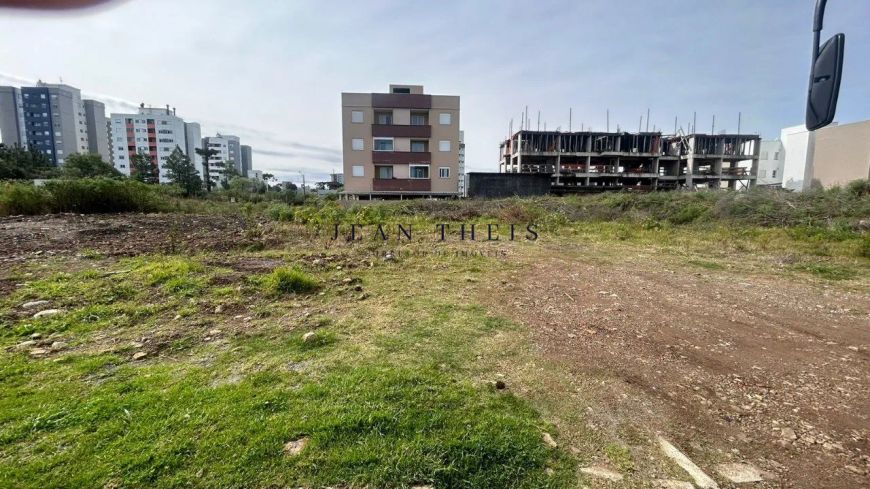 Terreno à venda no bairro Vila Verde