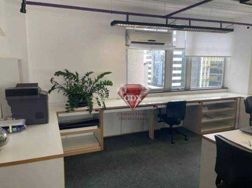 Conjunto comercial no Edifício Bandeirantes