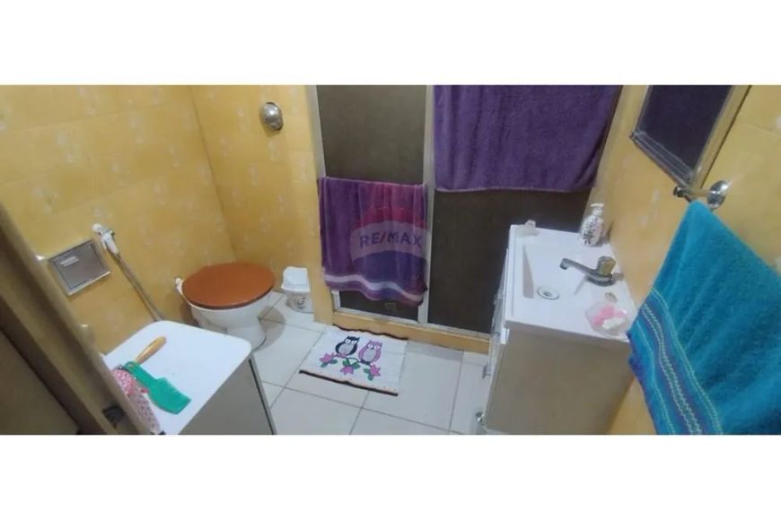 CASA DE VILA TRIPLEX TENDO TERRAÇO COM CHURRASQUEIRA E UMA VAGA DE GARAGEM