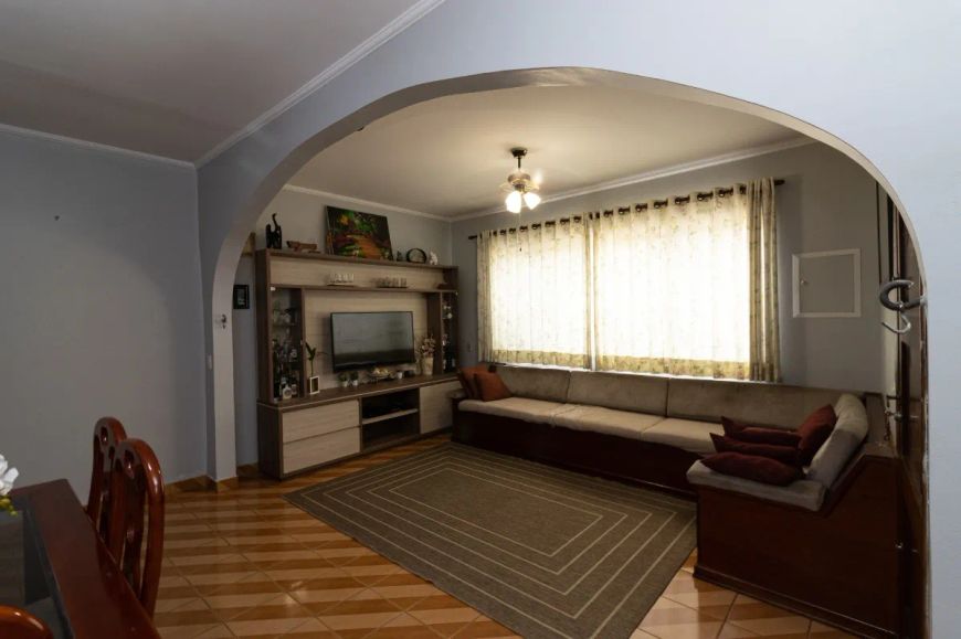 Sobrado para venda com 3 quartos, sendo 1 suíte, 146m²