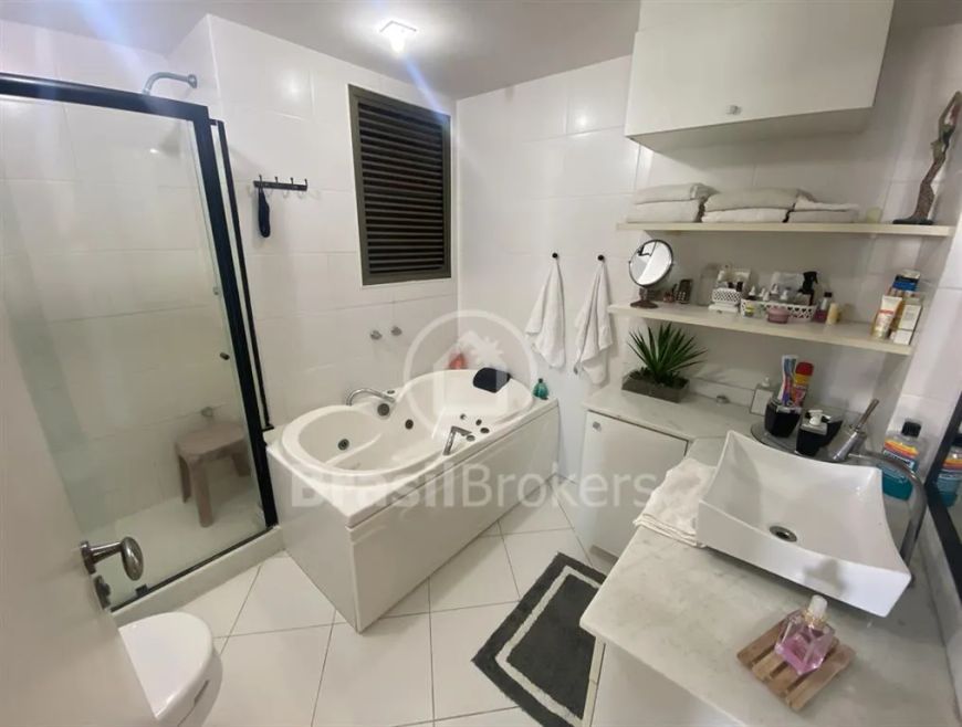 Cobertura com 3 quartos em Barra da Tijuca com 198m²