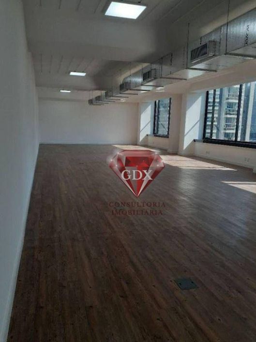 Conjunto comercial no Edifício Paulista de Seguros lll