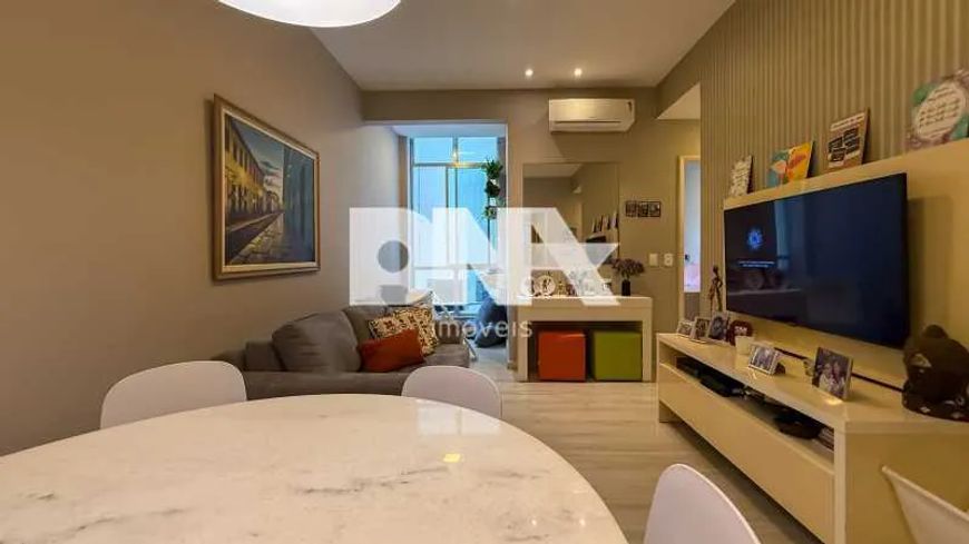 Apartamento - / Residencial / Copacabana