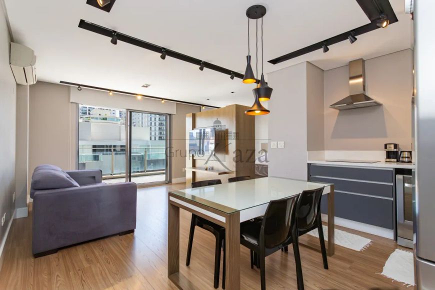 Apartamento - Vila Nova Conceição - 1 Dormitório - 77m².