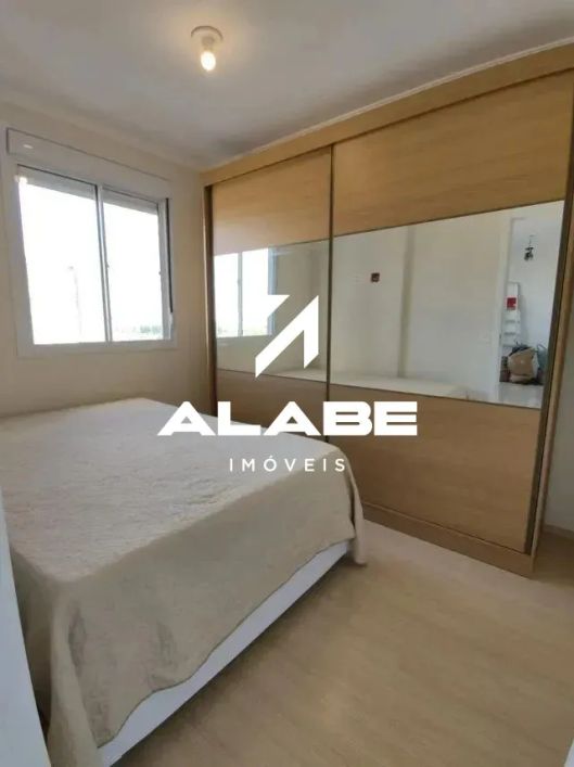 Apartamento com Dormitório, Banheiro, cozinha completa à Venda em Sto Amaro