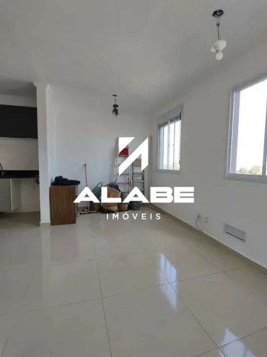 Apartamento com Dormitório, Banheiro, cozinha completa à Venda em Sto Amaro