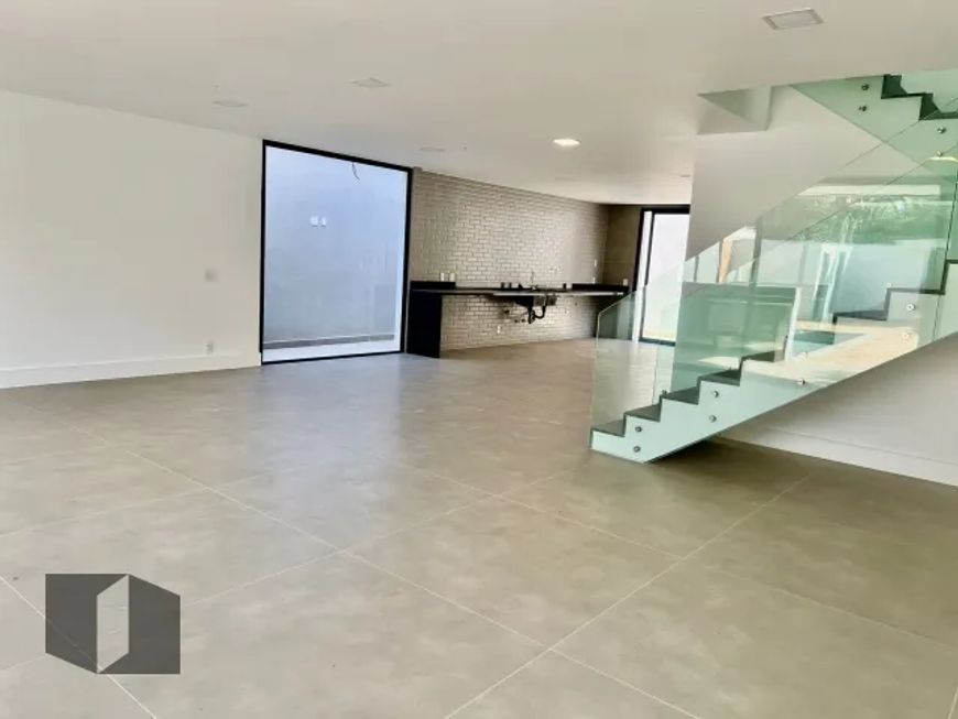 Casa de condomínio em Barra da Tijuca