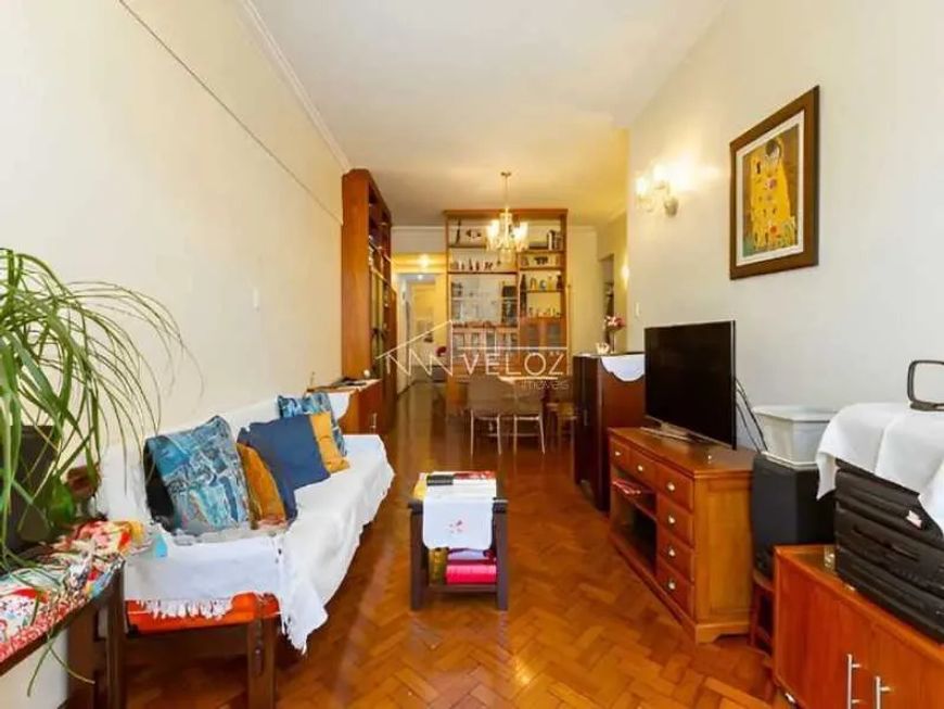Apartamento - / Residencial / Laranjeiras