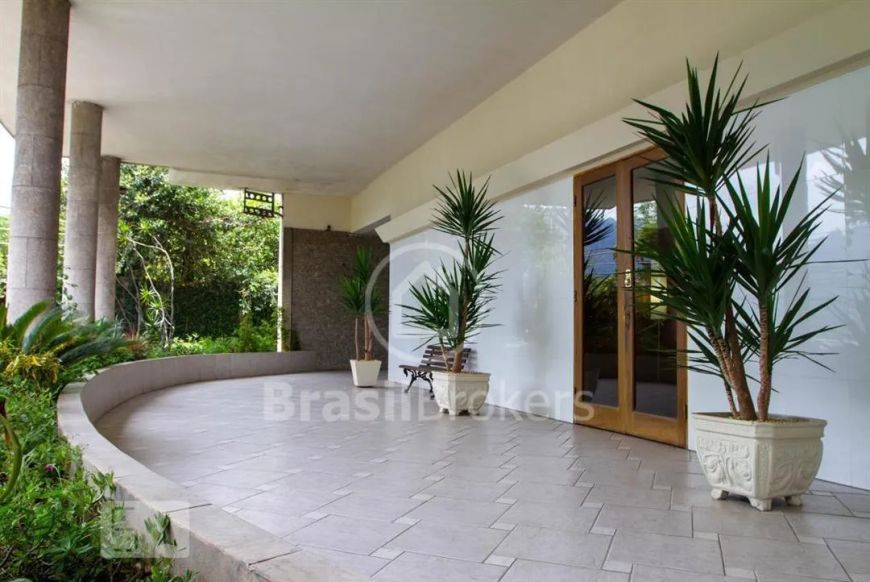 Apartamento com 4 Quartos , 2 vagas, 223m² - Lagoa