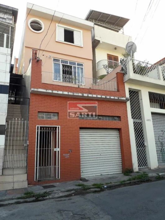 AMPLO SOBRADO COM LINDO TERRAÇO NA FRENTE , 3 DORMITÓRIOS ( SENDO 1 SUÍTE ) 01 VAGA DE GARAGEM