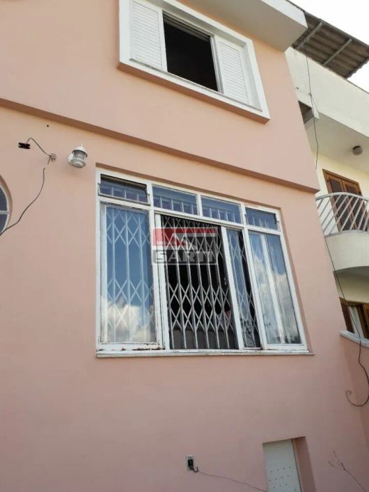 AMPLO SOBRADO COM LINDO TERRAÇO NA FRENTE , 3 DORMITÓRIOS ( SENDO 1 SUÍTE ) 01 VAGA DE GARAGEM