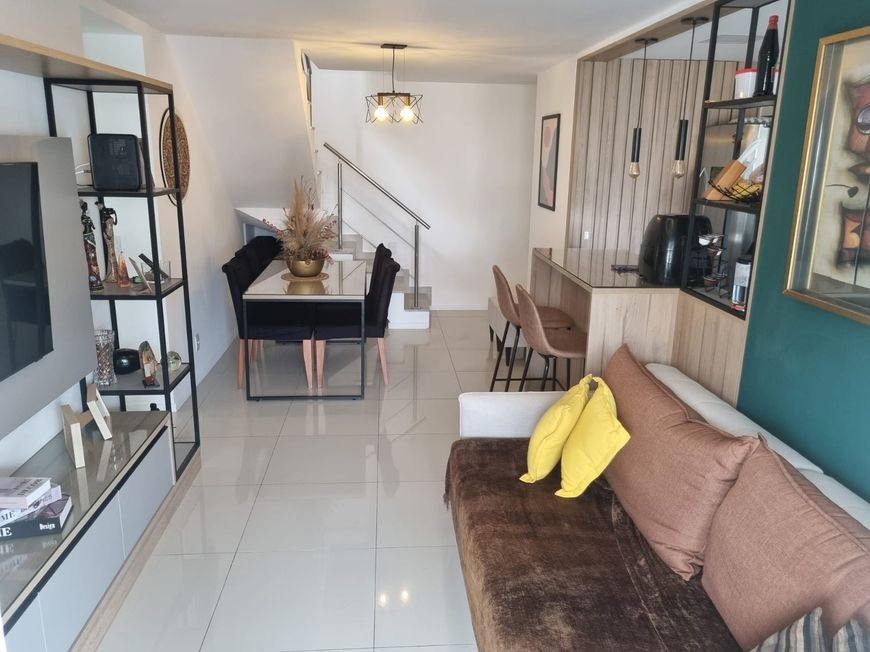 Cobertura duplex para venda possui 183 metros quadrados com 4 quartos