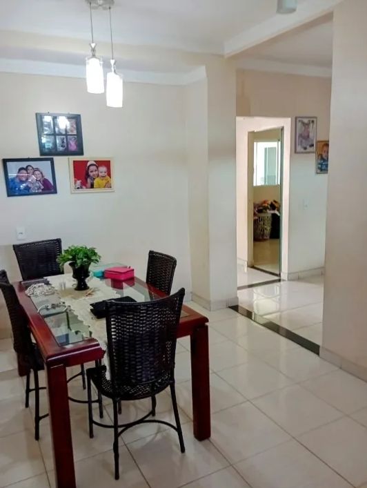 Sobrado à venda no bairro Residencial Barravento em Goiânia/GO