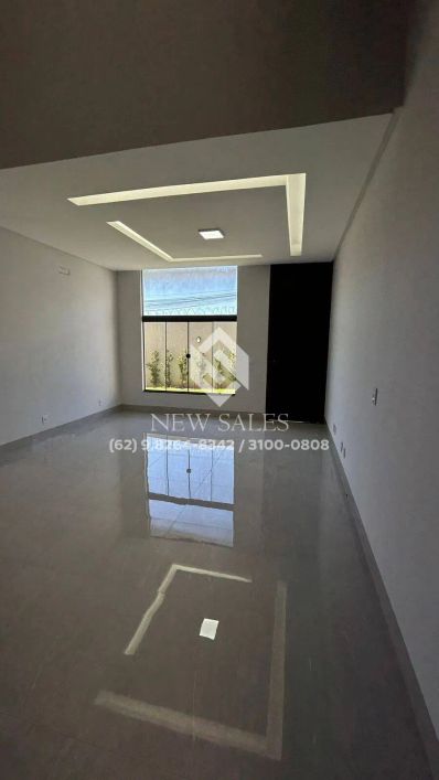 Sobrado alto padrão c/ 211m², 3 suítes, piscina - Residencial Canadá