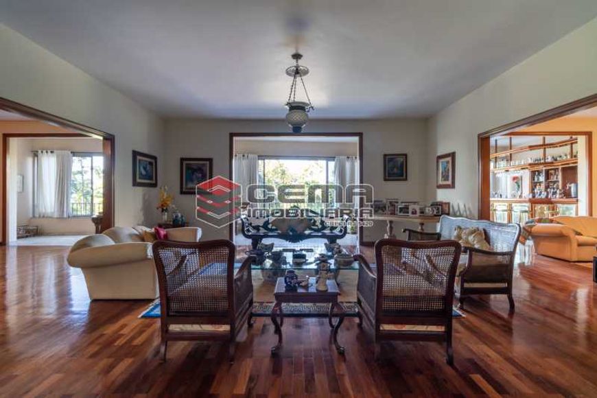 Apartamento - / Residencial / Flamengo
