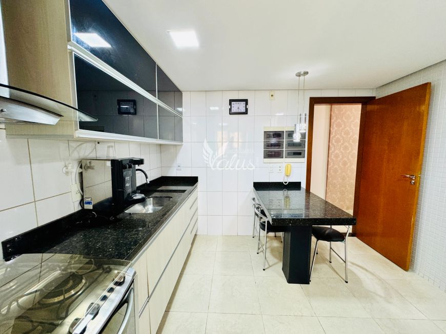Apartamento de 93 m² MOBILIADO,4 quartos (1 suíte), área de lazer completa no Alto da Glória-Goiânia