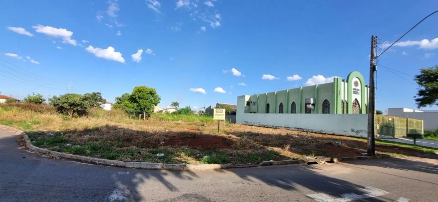 Área Comercial à venda, 881 m² por R$ 850.000 - Residencial Canadá