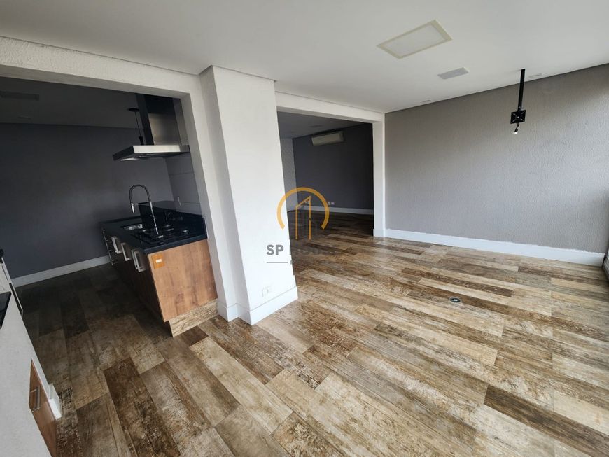 Apartamento á venda na Vila Mariana,112m², 3 suítes,3 vagas de garagem e ar condicionado.