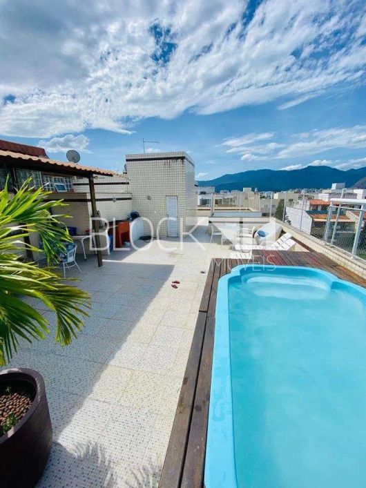 Recreio dos Bandeirantes | Cobertura 4 quartos, sendo 4 suites
