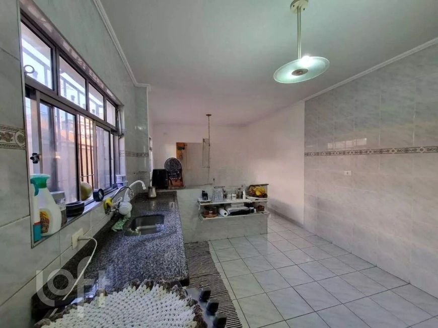 Casa à venda em Ipiranga com 217 m², 4 quartos, 1 suíte, 3 vagas