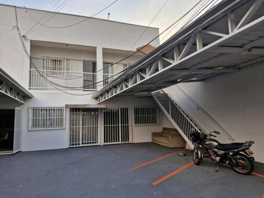 Prédio com Apartamentos de 02 Quartos, Garagem, JD. Balneário - Excelente Para Renda – Ao Lado CEF