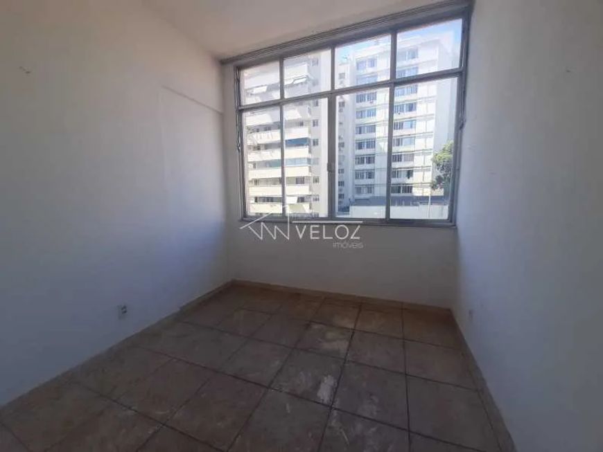 Apartamento - / Residencial / Glória
