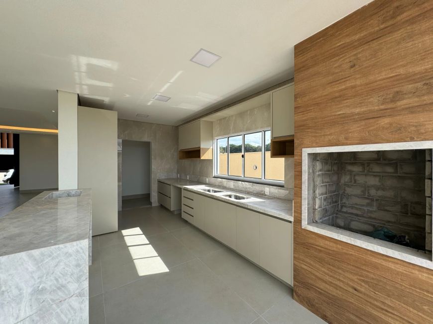 Sobrado Jardins França Casa em Condomínio com 4 Quarto(s) e 6 banheiro(s) à Venda, 378 por R$ 3.580.