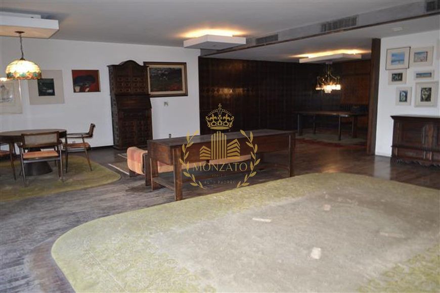 Excelente apartamento de 360m² a venda na AV. Vieira Souto Ipanema-RJ