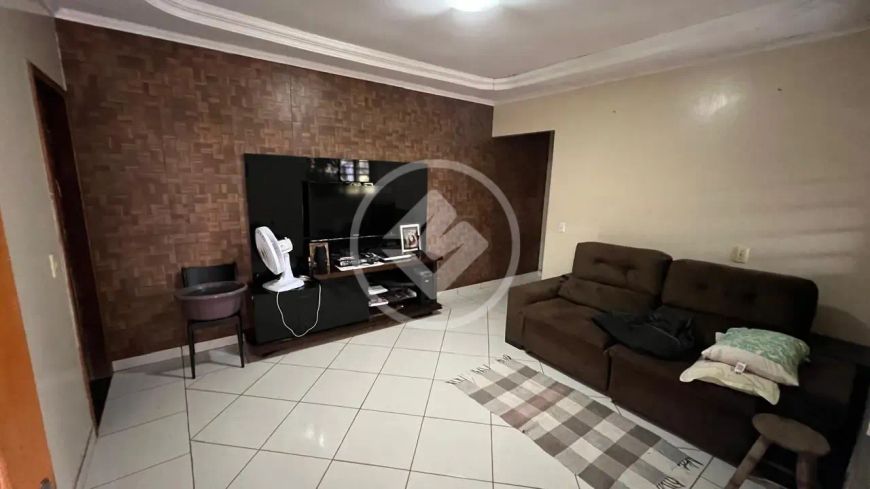 Casa com Galpão Comercial no Setor Porto Seguro codigo: 78047