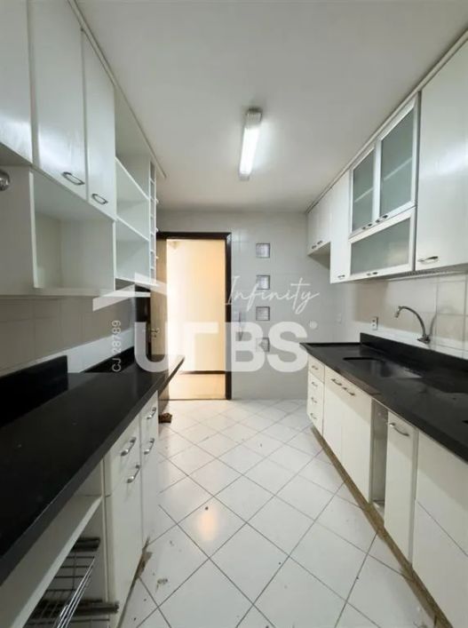 Apartamento de 03 quartos com suíte no Alto da Glória