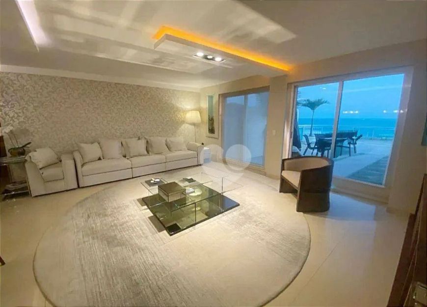 Condomínio Port Brise - Cobertura Duplex beira mar totalmente reformado com vista mar cinematográfic