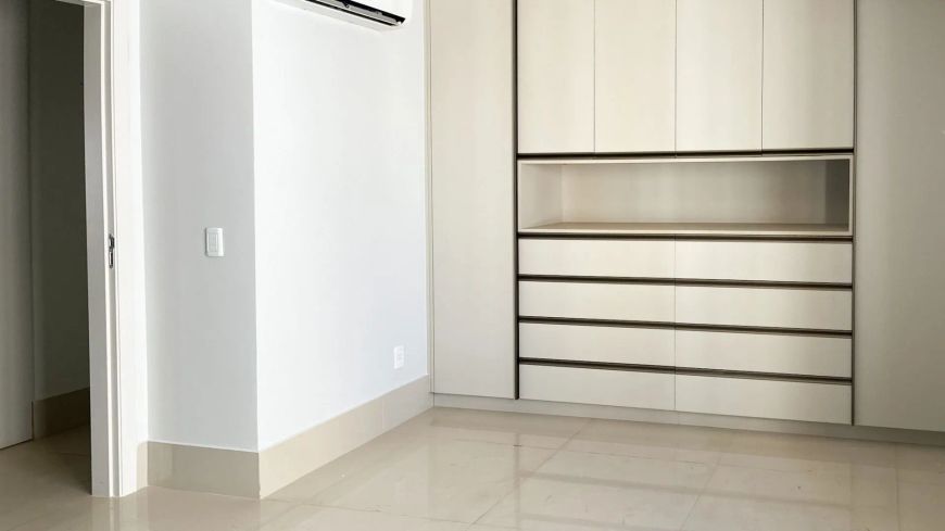 Luxuosa Cobertura; 436,03 m²; 3 suítes plenas; reformada, excelente localização Setor Marista!