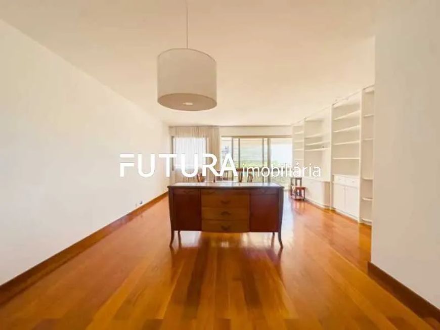 Apartamento - Padrão / Residencial / Leblon